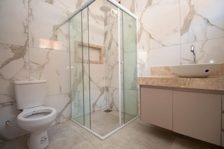 Casa de condomínio para alugar com 199m², 3 quartos e 2 vagas Casa de condomínio para alugar com 199m², 3 quartos e 2 vagasBanheiro da Suíte 1