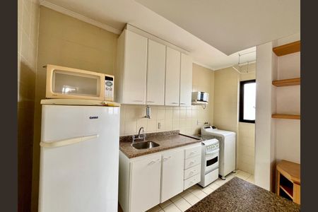 Apartamento à venda com 60m², 1 quarto e 2 vagas Apartamento à venda com 60m², 1 quarto e 2 vagasCozinha e Área de Serviço