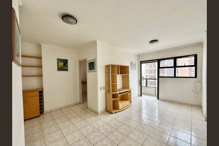 Sala de apartamento à venda com 1 quarto, 60m² em Cambuí, Campinas