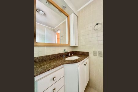 Apartamento à venda com 60m², 1 quarto e 2 vagas Apartamento à venda com 60m², 1 quarto e 2 vagasBanheiro da Suíte