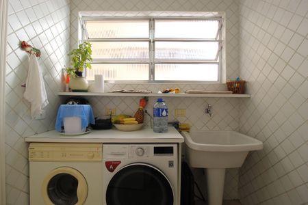 Apartamento para alugar com 107m², 2 quartos e 1 vagaÁrea de Serviço