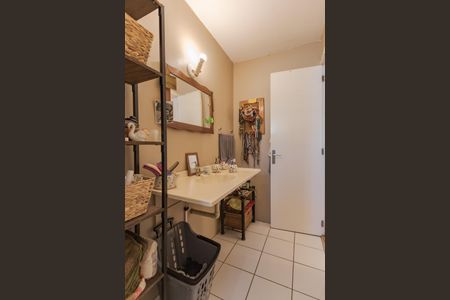 Casa de condomínio à venda com 77m², 2 quartos e 1 vaga Casa de condomínio à venda com 77m², 2 quartos e 1 vagaBanheiro