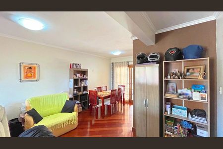 Casa para alugar com 162m², 3 quartos e 4 vagas Casa para alugar com 162m², 3 quartos e 4 vagasSala