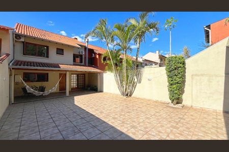 Casa para alugar com 162m², 3 quartos e 4 vagas Casa para alugar com 162m², 3 quartos e 4 vagasÁrea Externa