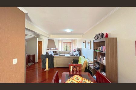 Casa para alugar com 162m², 3 quartos e 4 vagas Casa para alugar com 162m², 3 quartos e 4 vagasSala de Jantar