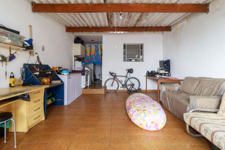 Casa à venda com 140m², 2 quartos e 2 vagas Casa à venda com 140m², 2 quartos e 2 vagasEdicula
