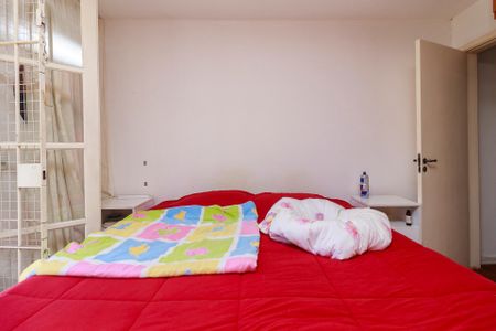 Casa à venda com 140m², 2 quartos e 2 vagas Casa à venda com 140m², 2 quartos e 2 vagasQuarto 2