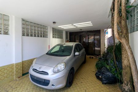 Casa à venda com 140m², 2 quartos e 2 vagas Casa à venda com 140m², 2 quartos e 2 vagasGaragem