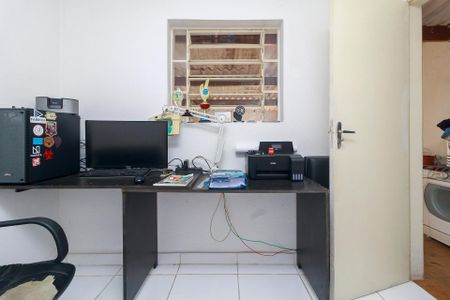 Casa à venda com 140m², 2 quartos e 2 vagas Casa à venda com 140m², 2 quartos e 2 vagasEdicula