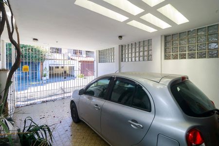 Casa à venda com 140m², 2 quartos e 2 vagas Casa à venda com 140m², 2 quartos e 2 vagasGaragem
