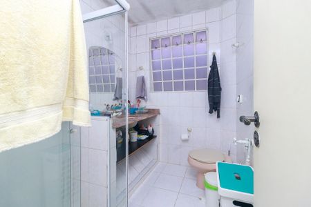 Casa à venda com 140m², 2 quartos e 2 vagas Casa à venda com 140m², 2 quartos e 2 vagasBanheiro