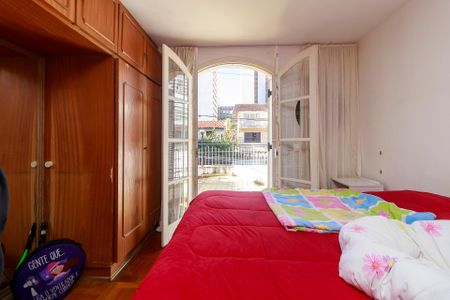 Casa à venda com 140m², 2 quartos e 2 vagas Casa à venda com 140m², 2 quartos e 2 vagasQuarto 2