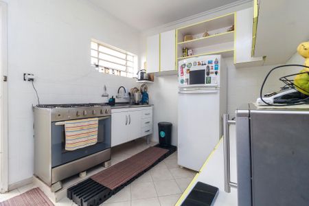 Casa à venda com 140m², 2 quartos e 2 vagas Casa à venda com 140m², 2 quartos e 2 vagasCozinha