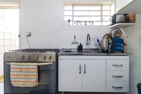 Casa à venda com 140m², 2 quartos e 2 vagas Casa à venda com 140m², 2 quartos e 2 vagasCozinha