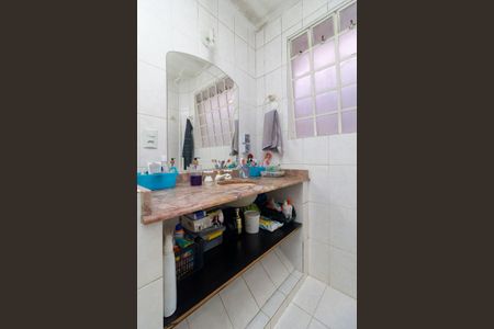 Casa à venda com 140m², 2 quartos e 2 vagas Casa à venda com 140m², 2 quartos e 2 vagasBanheiro