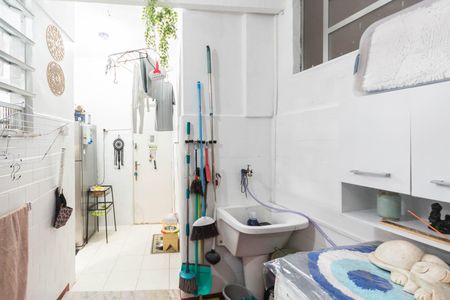 Apartamento à venda com 75m², 2 quartos e 1 vagaÁrea de Serviço