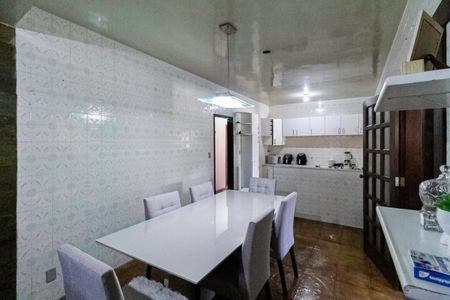 Casa à venda com 319m², 4 quartos e 5 vagasCasa 1 - Copa