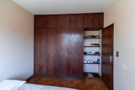 Casa à venda com 319m², 4 quartos e 5 vagasCasa 1 - Quarto 2