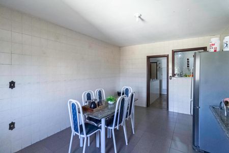 Casa à venda com 319m², 4 quartos e 5 vagasCasa 1 - Cozinha 2
