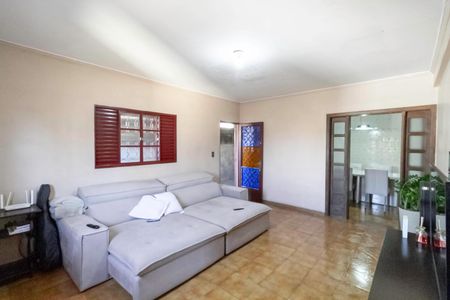 Casa à venda com 319m², 4 quartos e 5 vagasCasa 1 - Sala