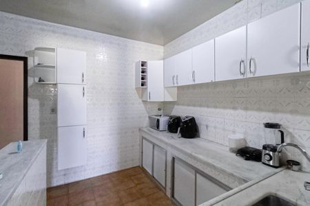 Casa à venda com 319m², 4 quartos e 5 vagasCasa 1 - Cozinha 1