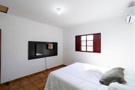 Casa à venda com 319m², 4 quartos e 5 vagasCasa 1 - Suíte