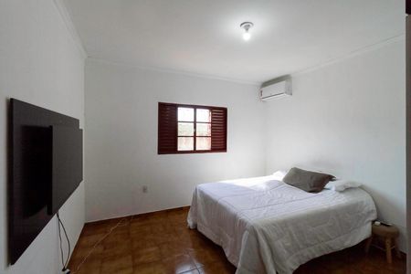 Casa à venda com 319m², 4 quartos e 5 vagasCasa 1 - Suíte