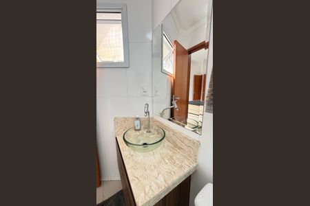 Apartamento à venda com 170m², 3 quartos e 2 vagas Apartamento à venda com 170m², 3 quartos e 2 vagasBanheiro da Suíte