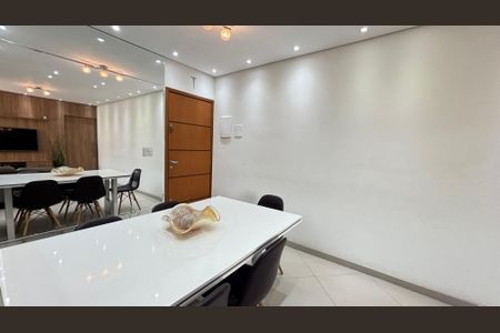 Apartamento à venda com 170m², 3 quartos e 2 vagas Apartamento à venda com 170m², 3 quartos e 2 vagasSala
