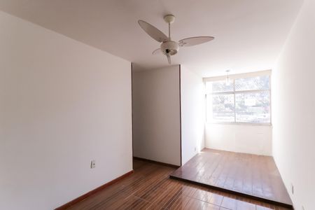 Apartamento para alugar com 70m², 2 quartos e 1 vaga Apartamento para alugar com 70m², 2 quartos e 1 vagaSala