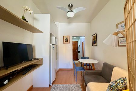 Studio para alugar com 25m², 1 quarto e sem vaga Studio para alugar com 25m², 1 quarto e sem vagaStudio
