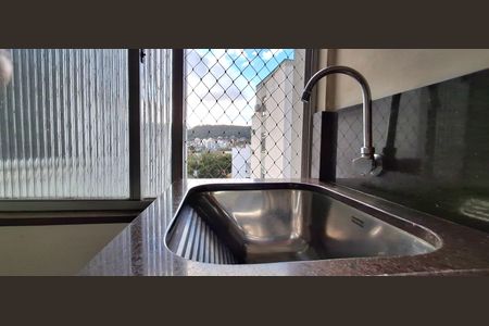 Apartamento para alugar com 90m², 3 quartos e 1 vagaÁrea de Serviço