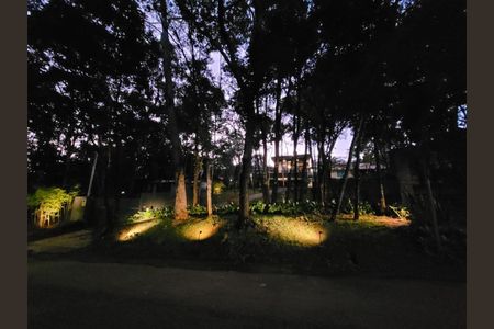 Casa à venda com 465m², 3 quartos e 10 vagas Casa à venda com 465m², 3 quartos e 10 vagasJardim iluminado