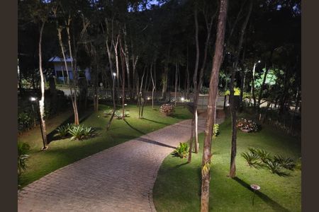 Casa à venda com 465m², 3 quartos e 10 vagas Casa à venda com 465m², 3 quartos e 10 vagasJardim iluminado