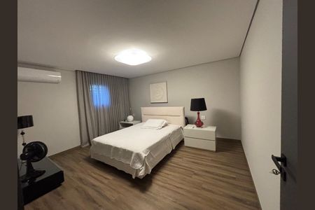 Casa à venda com 465m², 3 quartos e 10 vagas Casa à venda com 465m², 3 quartos e 10 vagasPrimeiro suíte - primeiro nivel