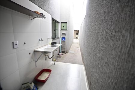 Casa para alugar com 2 quartos, 82m² em Jardim Marques de Abreu, Goiânia