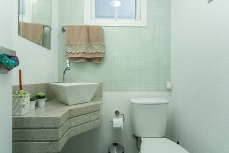 Casa à venda com 350m², 3 quartos e 2 vagasLavabo