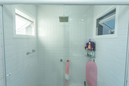 Casa à venda com 350m², 3 quartos e 2 vagasBanheiro da Suíte