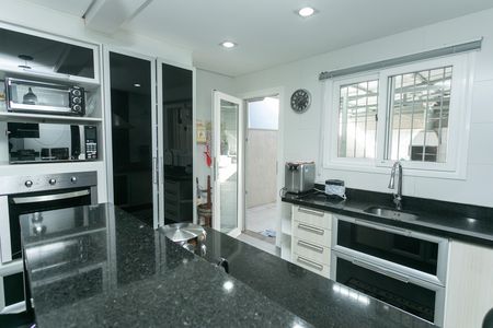 Casa à venda com 350m², 3 quartos e 2 vagasCozinha