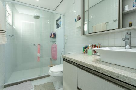 Casa à venda com 350m², 3 quartos e 2 vagasBanheiro da Suíte