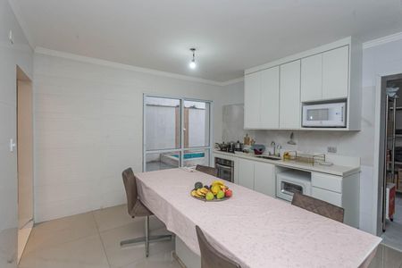 Casa para alugar com 205m², 4 quartos e 2 vagasCozinha