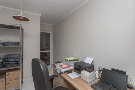 Casa para alugar com 205m², 4 quartos e 2 vagasEscritório