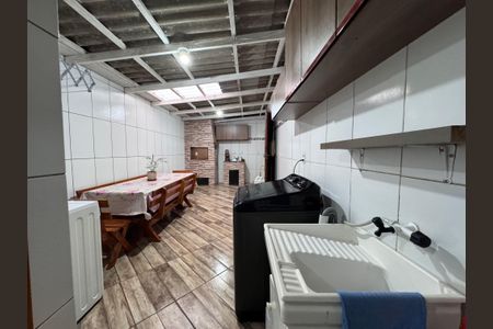 Casa à venda com 140m², 3 quartos e 2 vagas