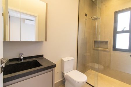 Casa de condomínio para alugar com 240m², 3 quartos e 2 vagas Casa de condomínio para alugar com 240m², 3 quartos e 2 vagasBanheiro