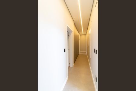 Casa de condomínio para alugar com 240m², 3 quartos e 2 vagas Casa de condomínio para alugar com 240m², 3 quartos e 2 vagasCorredor