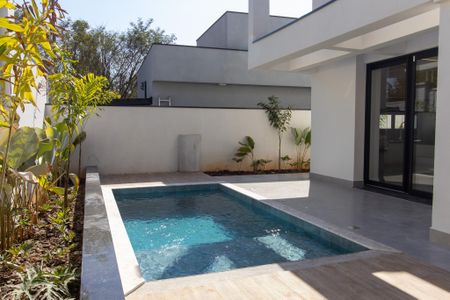 Casa de condomínio para alugar com 240m², 3 quartos e 2 vagas Casa de condomínio para alugar com 240m², 3 quartos e 2 vagasÁrea comum