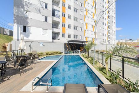 Apartamento à venda com 75m², 3 quartos e 2 vagas Apartamento à venda com 75m², 3 quartos e 2 vagasPiscina