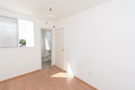 Apartamento à venda com 75m², 3 quartos e 2 vagas Apartamento à venda com 75m², 3 quartos e 2 vagasSuíte