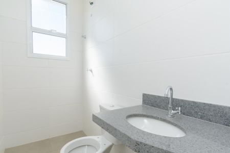 Apartamento à venda com 75m², 3 quartos e 2 vagas Apartamento à venda com 75m², 3 quartos e 2 vagasBanheiro da Suíte