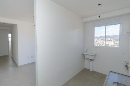 Apartamento à venda com 75m², 3 quartos e 2 vagas Apartamento à venda com 75m², 3 quartos e 2 vagasCozinha e Área de Serviço